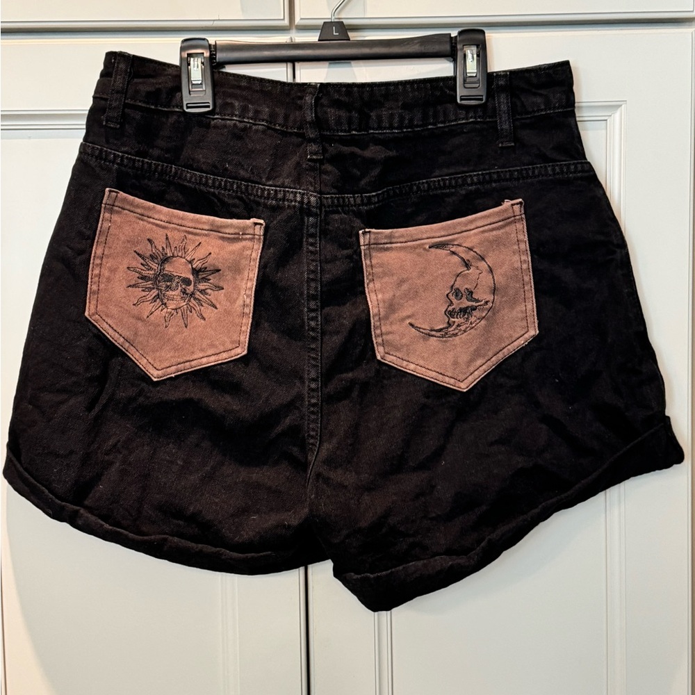 Hot Topic Cosmic Aura Black & Brown Celestial High-Rise Mom Shorts